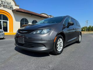 Image of 2020 CHRYSLER VOYAGER