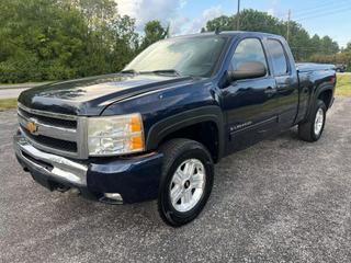 Image of 2011 CHEVROLET SILVERADO 1500 EXTENDED CAB LT PICKUP 4D 6 1/2 FT