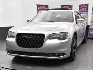 2022 CHRYSLER 300 SEDAN V6, 3.6 LITER 300S V6 SEDAN 4D