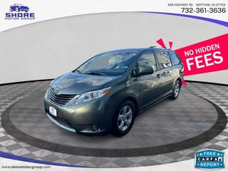 Image of 2014 TOYOTA SIENNA