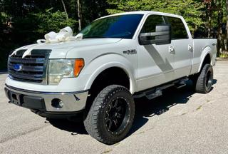 Image of 2013 FORD F150 SUPERCREW CAB LARIAT PICKUP 4D 5 1/2 FT