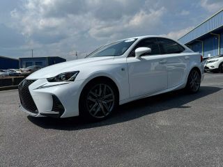 2017 LEXUS IS 200T