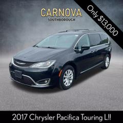 Image of 2017 CHRYSLER PACIFICA