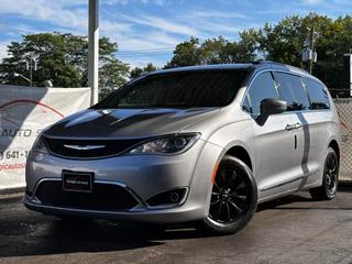 Image of 2017 CHRYSLER PACIFICA