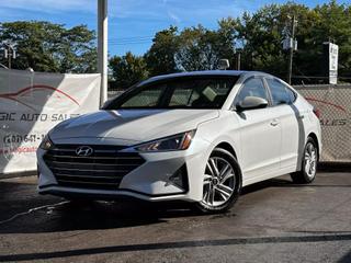 Image of 2020 HYUNDAI ELANTRA