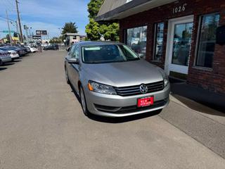 Image of 2012 VOLKSWAGEN PASSAT