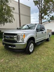 Image of 2017 FORD F350 SUPER DUTY CREW CAB & CHASSIS