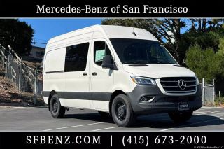 2025 MERCEDES-BENZ SPRINTER CARGO VAN BASE