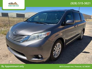 Image of 2017 TOYOTA SIENNA