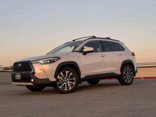 2024 TOYOTA COROLLA CROSS XLE