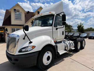 2017 International Prostar - Image 6