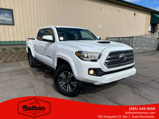 Image of 2016 TOYOTA TACOMA DOUBLE CAB SR PICKUP 4D 5 FT