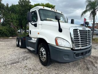 Image of 2016 FREIGHTLINER CASCADIA