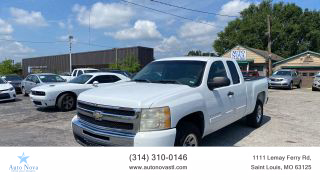 2011 CHEVROLET SILVERADO 1500 EXTENDED CAB PICKUP WHITE AUTOMATIC - Auto Nova LLC in Saint Louis, MO 38.533966984077004, -90.28708364785517
