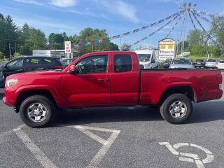 2017 TOYOTA TACOMA SR
