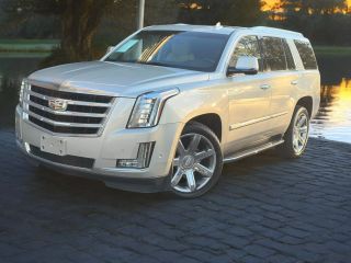 2017 CADILLAC ESCALADE LUXURY