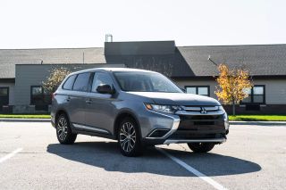 2017 MITSUBISHI OUTLANDER ES