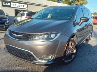 Image of 2017 CHRYSLER PACIFICA