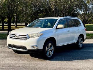 Image of 2013 TOYOTA HIGHLANDER