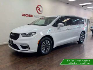 Image of 2022 CHRYSLER PACIFICA HYBRID