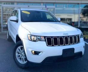2018 JEEP GRAND CHEROKEE SUV V6, VVT, 3.6 LITER LAREDO E SPORT UTILITY 4D at Panda Autos - used cars for sale in Vienna, VA.
