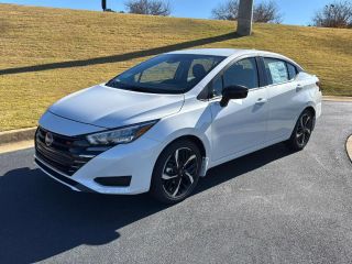 2025 NISSAN VERSA SEDAN SR