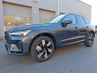 2025 VOLVO XC60 PLUS