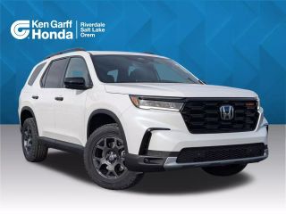 2025 HONDA PILOT UTILITY 4D TRAILSPORT AWD 3.5L V6
