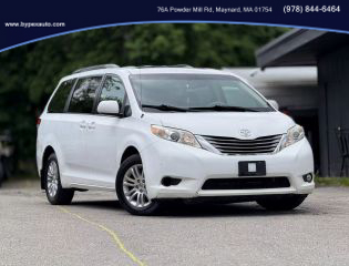 Image of 2011 TOYOTA SIENNA