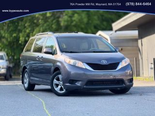 Image of 2013 TOYOTA SIENNA