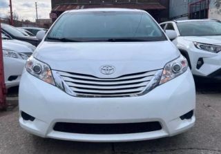 2015 TOYOTA SIENNA - Image