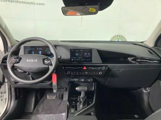 2025 KIA NIRO LX