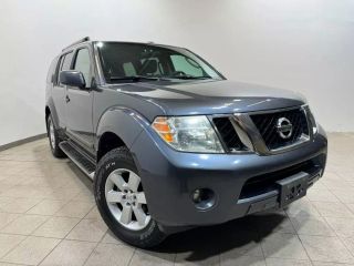 2010 NISSAN PATHFINDER SE