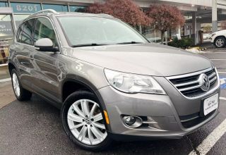 Image of 2011 VOLKSWAGEN TIGUAN