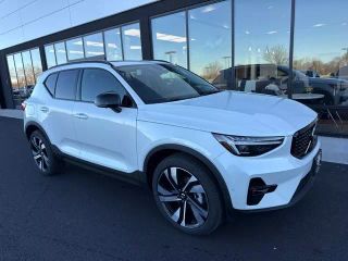 2025 VOLVO XC40 UTILITY 4D B5 CORE AWD 2.0L I4 TURBO HYBRID