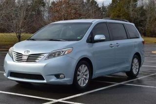 2017 TOYOTA SIENNA LIMITED PREMIUM