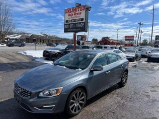 Image of 2017 VOLVO S60