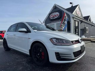 2017 VOLKSWAGEN GOLF GTI SE