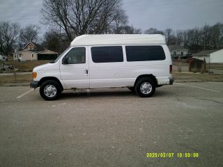 2006 FORD E250 BASE
