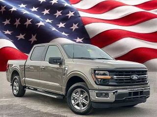 2025 FORD F150 SUPERCREW CAB XLT PICKUP 4D 5 1/2 FT
