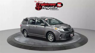 2020 TOYOTA SIENNA XLE