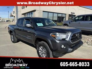 2019 TOYOTA TACOMA SR5