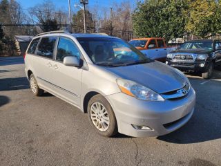2010 TOYOTA SIENNA XLE LIMITED