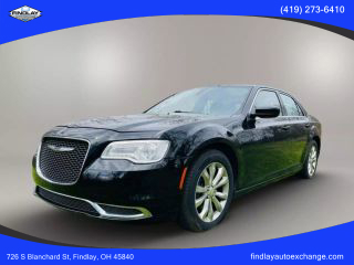 - 2017 CHRYSLER 300