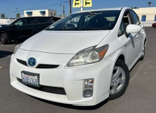 2011 TOYOTA PRIUS THREE