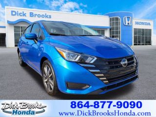 2023 NISSAN VERSA SV