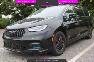 Image of 2023 CHRYSLER PACIFICA