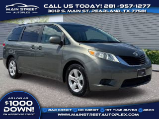 Image of 2011 TOYOTA SIENNA