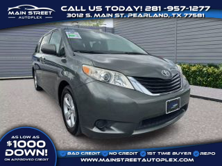 Image of 2013 TOYOTA SIENNA