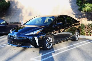 2019 TOYOTA PRIUS LE